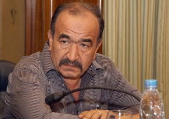 الدائم لعمال الأسكندرية يطالب أبو عيطة بحل مشاكل العمال