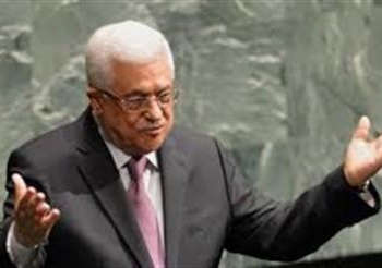عباس لفريق برشلونة: زيارتكم لفلسطين رسالة سلام
