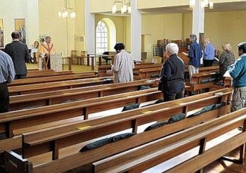 كنائس تلغى نهضة العذراء مريم