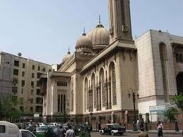 الأمن يبدأ اخراج مليشيات المعزول المحتمية بمسجد الفتح
