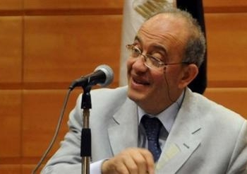 البرعى الوزارة بدأت في اتخاذ الإجراءات القانونية لحل جمعية الإخوان