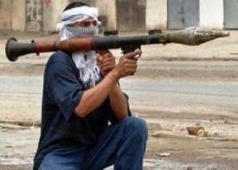 أنباء عن ضرب مبنى المخابرات الحربية بالعريش بقذيفة “آر بي جي”