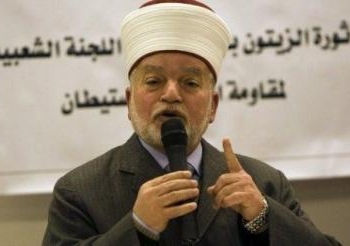 مفتي القدس يحذر من التداعيات الخطيرة لبناء كنيس يهودي في ساحة الاقصى