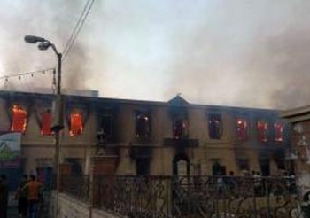 اتساع غير مسبوق في نطاق العنف الطائفي وأعمال الانتقام ضد الأقباط