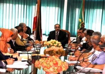 محافظ القليوبية يعقد إجتماعا مع رؤساء المدن