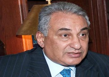 مقرر لجنة الحوار المجتمعى بالخمسين يدعو الشعب للتواصل وتقديم افكاره