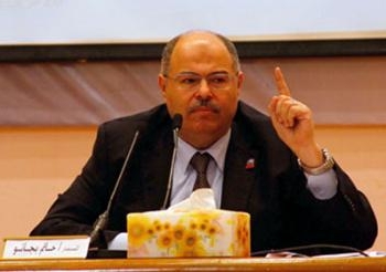 بيجاتو يطلب التحقيق في وثيقة فوز شفيق