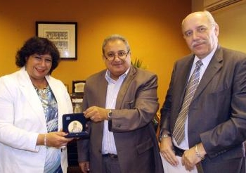 روسيا تكرم الدكتورة ايناس عبد الدايم رئيسة دار الأوبرا المصرية