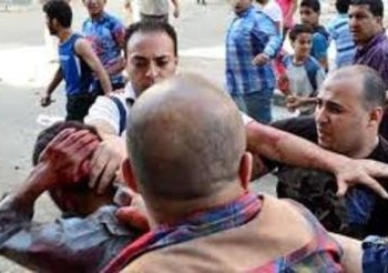 “تسلم الايادي” .. تتسبب في مشادات بين مدرسون بالمنيا