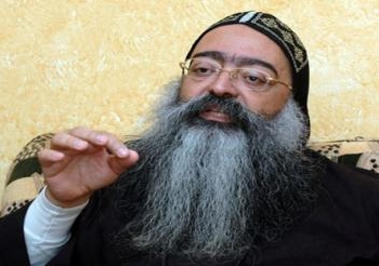 الانبا تكلا يتراس احتفال عيد الصليب بايبارشية دشنا