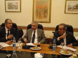 وزير الصناعة : الحكومة حريصة على إيجاد حلول لمشاكل القطاعات الصناعية..