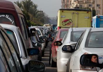 البيئة : تركيب لوحات إلكترونية ارشادية حلا لازمة المرور بوسط القاهرة