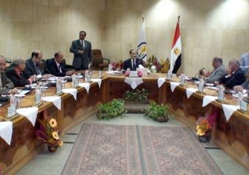 فى جلسة طارئة لمجلس جامعة أسيوط  لا قرارات تعسفية ضد أى طالب
