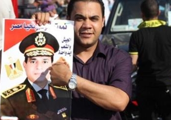 10 آلاف توقيع خلال أسبوعين فى السويس لتأييد السيسى رئيسا للجمهورية