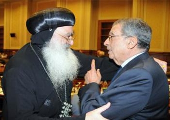 الأنبا بولا ينفى سعيه تقديم استقالته