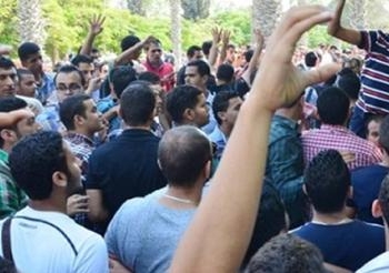اشتباكات بين طلاب الإخوان والمؤيدين للجيش بكلية التربية بالسويس