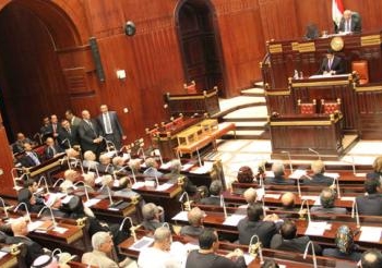 لجنة الخمسين تبحث تكليف القوات المسلحة بمهام قتالية خارج الوطن