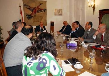 في لقاء عرب بوفد وزارتى الاتصالات والثقافة: