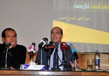 فى ندوة البيت الفنى للمسرح حول عودة الجمهور لمسرح الدولة: