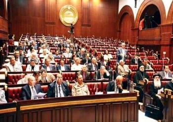 الضرائب التصاعدية تشعل أزمة جديدة بلجنة الخمسين