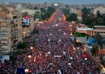 قانون التظاهر يثير عاصفة غضب بين القوى السياسية بالقليوبية