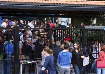 محاصرة حزب الله للجامعة اليسوعية محاولة لإخضاع الطائفة المسيحية بلبنان