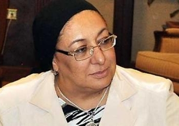 مستشفى جامعى يمتنع عن علاج طالبة قنائية مصابة بالسرطان