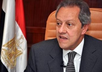 وزير الصناعة يفتتح مركز تجارى بالقاهرة الجديدة بإستثمارات إماراتية