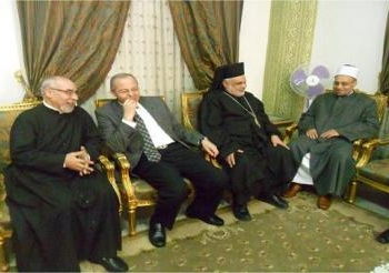 القمص بولس فهمي  يطالب  بالمشاركة في التصويت علي الدستور