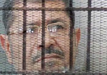 إحالة مرسي و132 آخرين لمحكمة الجنايات