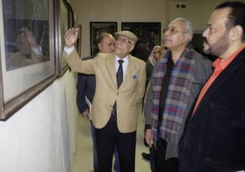 الشاعر سعد عبد الرحمن يفتتح معرض الفنان سعد زغلول بقصر الابداع الفنى