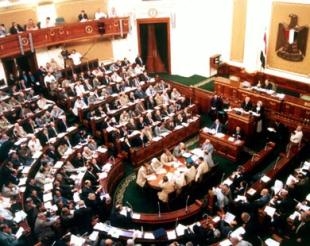 مائة نائب سابق متهربين من سداد قروض عليهم