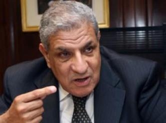 وزير الإسكان يبحث مع أمين القومى لرعاية أسر الشهداء ومصابى الثورة