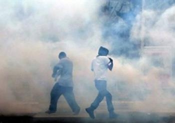 تفريق مسيره بدلجا بقنابل الغاز لانصار المعزول