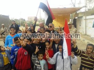 بالصور متابعة مستمرة من محافظ السويس للجان الاستفتاء على الدستور