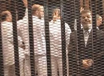 مرسى يحاكم امام محكمة عادية وليس استثنائية ويوكل العوا للدفاع عنه