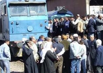 تعطل بحركة قطارات الوجه القبلي بسبب خروج عربة قطار بضائع