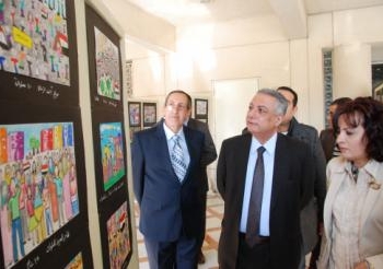 تكريم الفائزين فى مسابقة ..  ” الأطفال يرسمون حكاية الثورة”