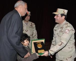 المشير السيسي خلال لقائه برجال القوات المسلحة