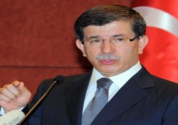 أوغلو ينفى اتهامات تتعلق بتسهيل تركيا عبور مقاتلين تونسيين إلى سوريا