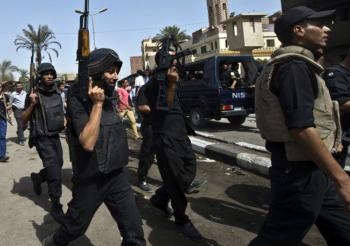 نصب أسلحة جرنيوف سريعة الطلقات علي أقسام الشرطة ببنى سويف