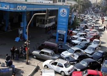 أزمة السولار وطوابير البنزين تطرق الأبواب من جديد بالغربية