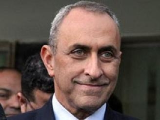 أبوحديد يبحث مشكلات عمال الشركة القابضة لإستصلاح الاراضى