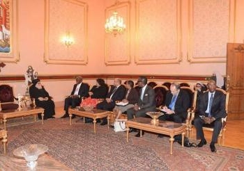 الانبا موسى يستقبل وفدا من دولة جنوب افريقيا
