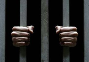 هروب 7 متهمين  بعد تحطيم نافذة حجز قسم عتاقة بالسويس