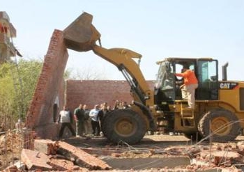 خلال حمله لتنفيذ الازالات لتعديات على اراضى زراعيه بالغربيه