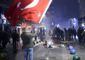 اشتباكات بين شرطة تركيا ومحتجين رافضين لحكم أردوغان