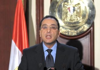 مدبولى: ضوابط وشروط تضمن عدم المتاجرة بالأراضى