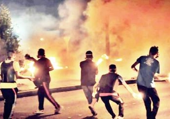مظاهرة  بالشماريخ لاخوان ملوى