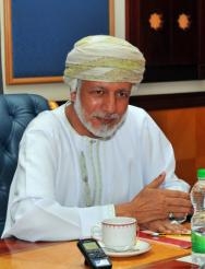 ابن علوي يعرب عن أمله في نجاح القمة العربية القادمة في الكويت